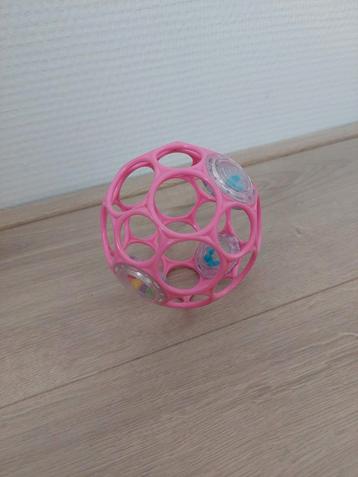 Roze Oball rammelaar beschikbaar voor biedingen