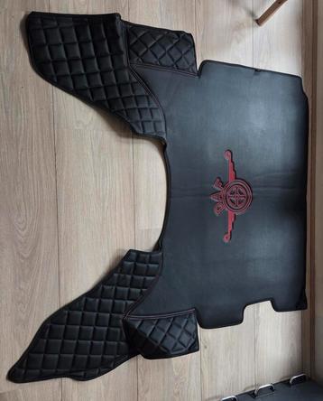 Tunnelhoes Daf XF 106 beschikbaar voor biedingen