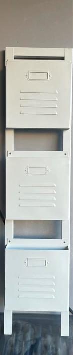 Metalen lectuur organiser met 3 vakken, Huis en Inrichting, Ophalen, Gebruikt
