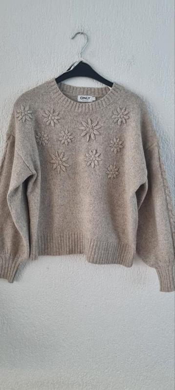 Only Trui - Maat S - Gemêleerd Beige met Bloemen beschikbaar voor biedingen