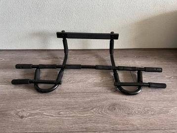 Optrekstang voor aan de deurpost beschikbaar voor biedingen
