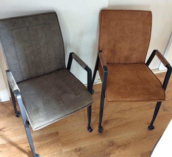 Eetkamerstoelen microleder met wieltjes 4 stuks, Huis en Inrichting, Stoelen, Zo goed als nieuw, Vier, Leer, Metaal, Overige kleuren