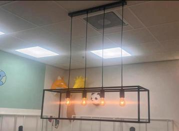 Industriele hanglamp  beschikbaar voor biedingen