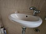 wastafel voor toilet., Doe-het-zelf en Verbouw, Sanitair, Ophalen of Verzenden, Zo goed als nieuw, Wastafel