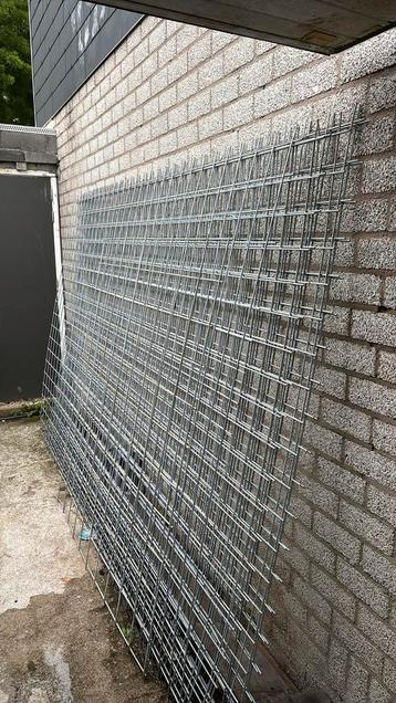 6 stuks 2mx3m gaasnet 10cmxcm gegalvaniseerd  beschikbaar voor biedingen