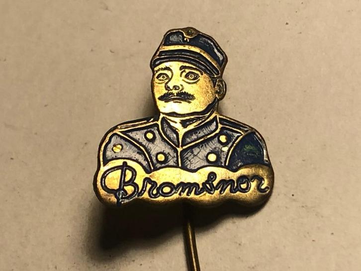 Metalen BROMSNOR TV-SERIE SWIEBERTJE Speld (Blauw/Messingkl), Verzamelen, Speldjes, Pins en Buttons, Zo goed als nieuw, Speldje of Pin