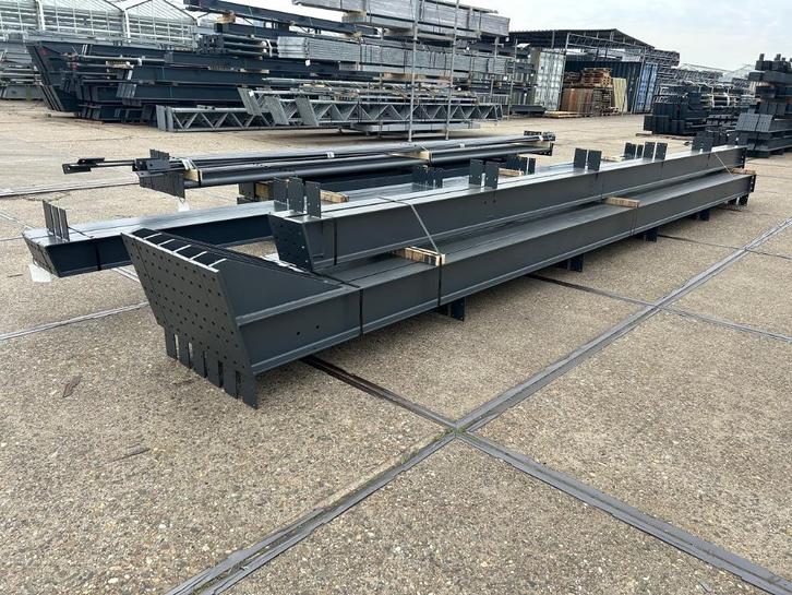 Z.g.a.n. Staalconstructie 14.00 x 25.00m, Zakelijke goederen, Bedrijfs Onroerend goed, Opslag of Loods, Koop