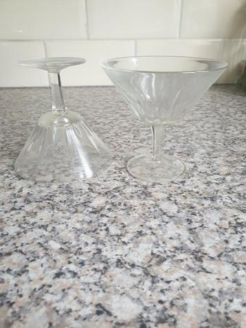  6 brede champagne glazen  beschikbaar voor biedingen