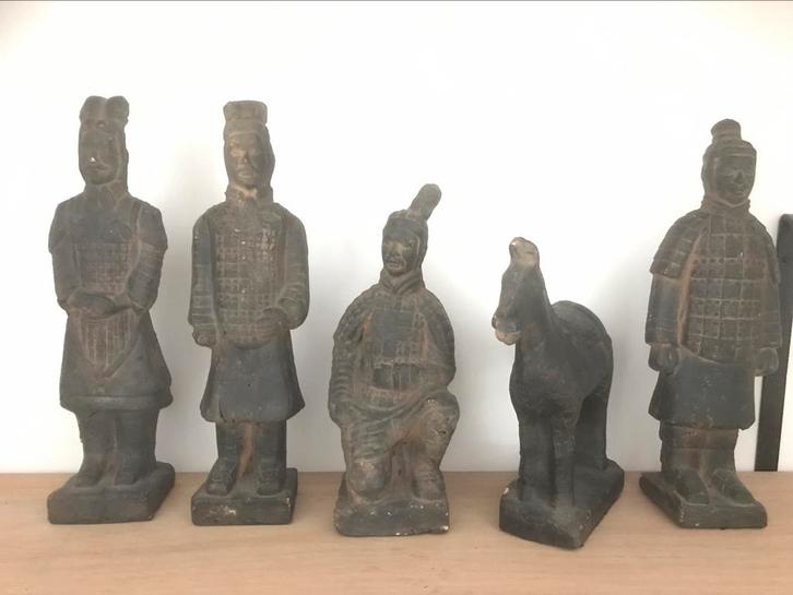 31 cm hoog terracotta leger beelden soldaten paard, Antiek en Kunst, Kunst | Niet-Westerse kunst, Ophalen of Verzenden