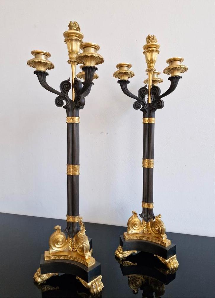 Een stel Empire kandelaars, brons vuurverguld, Thomire & Cie, Antiek en Kunst, Antiek | Kandelaars, Koper of Brons, Ophalen of Verzenden