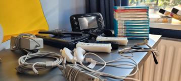 Wii U 32gb compleet met controllers en games. beschikbaar voor biedingen