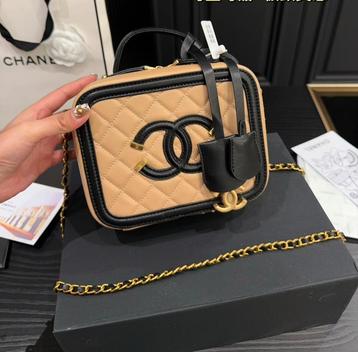 Chanel Vanity handtas beschikbaar voor biedingen