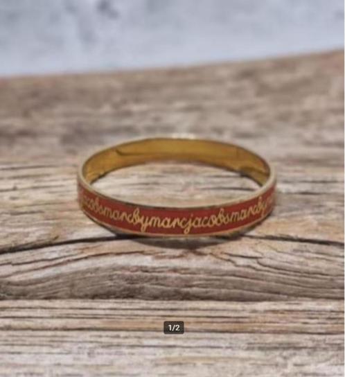 Marc by Marc Jacobs - Mooie bangle armband - ZGAN, Sieraden, Tassen en Uiterlijk, Armbanden, Zo goed als nieuw, Zilver, Ophalen of Verzenden