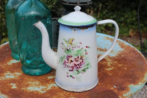 Oude emaille koffiepot met viooltjes - Mentha Brocante, Antiek en Kunst, Antiek | Emaille, Ophalen of Verzenden