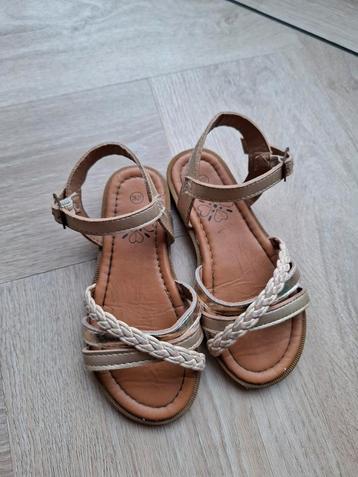 Meisjes sandalen maat 26/27 beschikbaar voor biedingen
