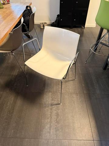 6 Arper Catifa stoelen