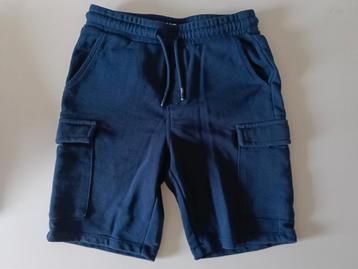 WE sweat korte broek | 128 beschikbaar voor biedingen