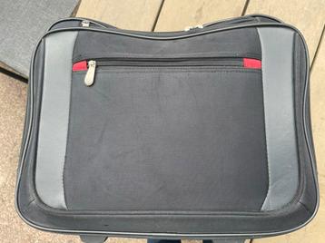 Nette reis/laptoptas beschikbaar voor biedingen