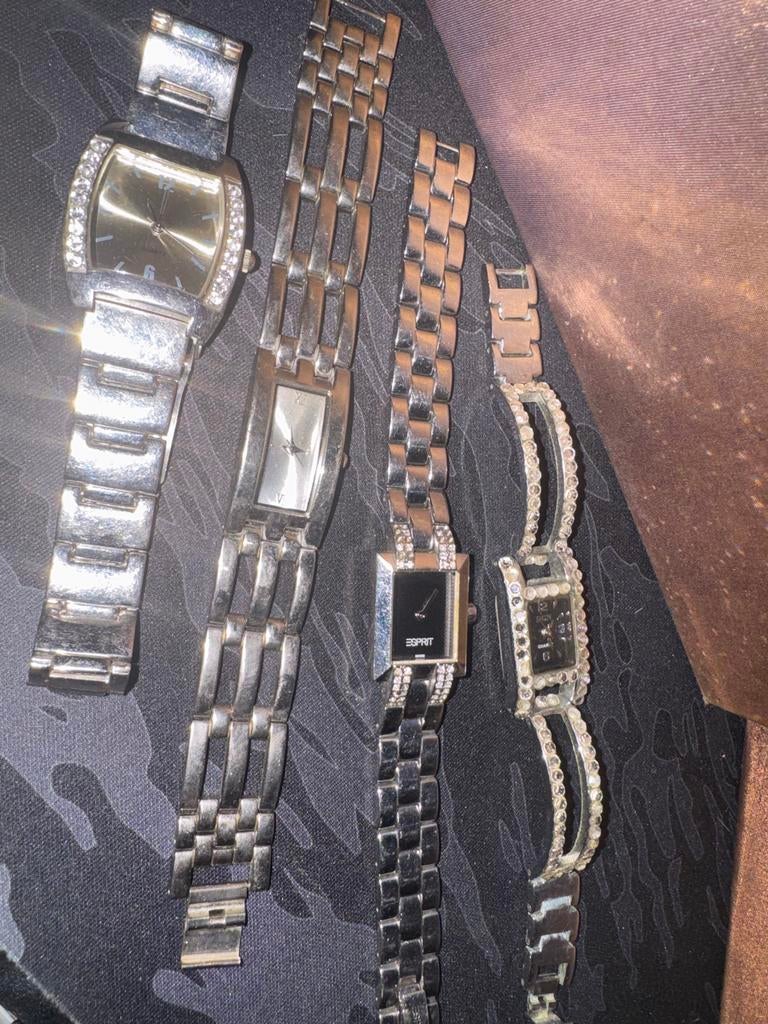 Diverse Dameshorloges - Stijlvol en Elegant, Sieraden, Tassen en Uiterlijk, Horloges | Dames, Gebruikt, Polshorloge, Esprit, Staal