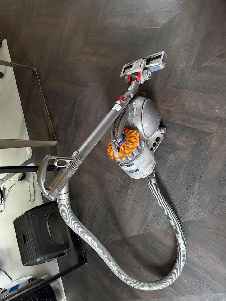 Dyson Ball DC37c Parquet Stofzuiger, Witgoed en Apparatuur, Stofzuigers, Gebruikt, Stofzuiger, 1200 tot 1600 watt, Reservoir, Ophalen