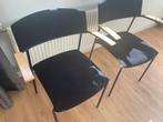 2 stoelen op te halen in Amsterdam, Twee, Gebruikt, Hout, Zwart