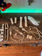 Verzameling oude benen voorwerpen oa netsuke en kettingen, Antiek en Kunst, Ophalen of Verzenden