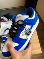 Nike SB Dunk Low Supreme Stars Hyper Royal EU43, Blauw, Nieuw, Ophalen of Verzenden, Sneakers of Gympen