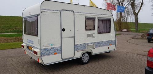 Adria Unica A 360 DB met stapelbed, voortent en stalling, Caravans en Kamperen, Caravans, Particulier, tot en met 4, 750 - 1000 kg