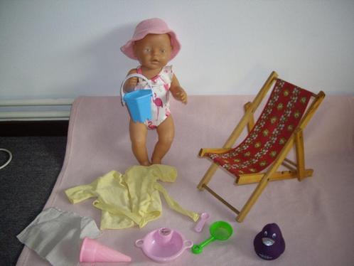 baby born gaat naar het strand met strandstoel en acc, Kinderen en Baby's, Speelgoed | Poppen, Zo goed als nieuw, Babypop, Ophalen of Verzenden