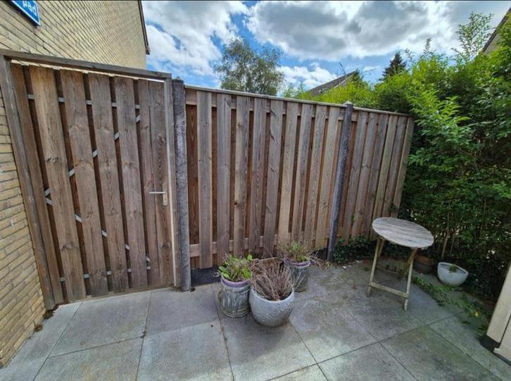 Houten schutting met poorten & betonpalen 11.41 meter, Tuin en Terras, Schuttingen, Zo goed als nieuw, Hout, 1 tot 2 meter, 6 meter of meer