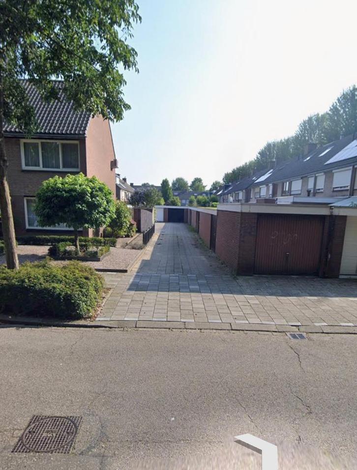 Garagebox Te Huur Roermond, Donderberg, Huizen en Kamers, Garages en Parkeerplaatsen, Limburg