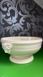 Wedgwood Edme schaal op voet - 22,5 cm - ramskop, Ophalen of Verzenden