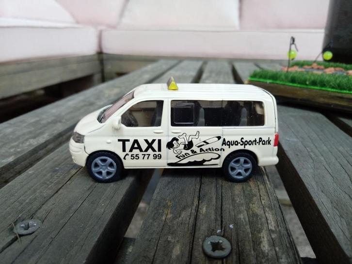 Volkswagen Multivan Taxi Siku 1070, Hobby en Vrije tijd, Modelauto's | Overige schalen, Nieuw, Auto, Ophalen
