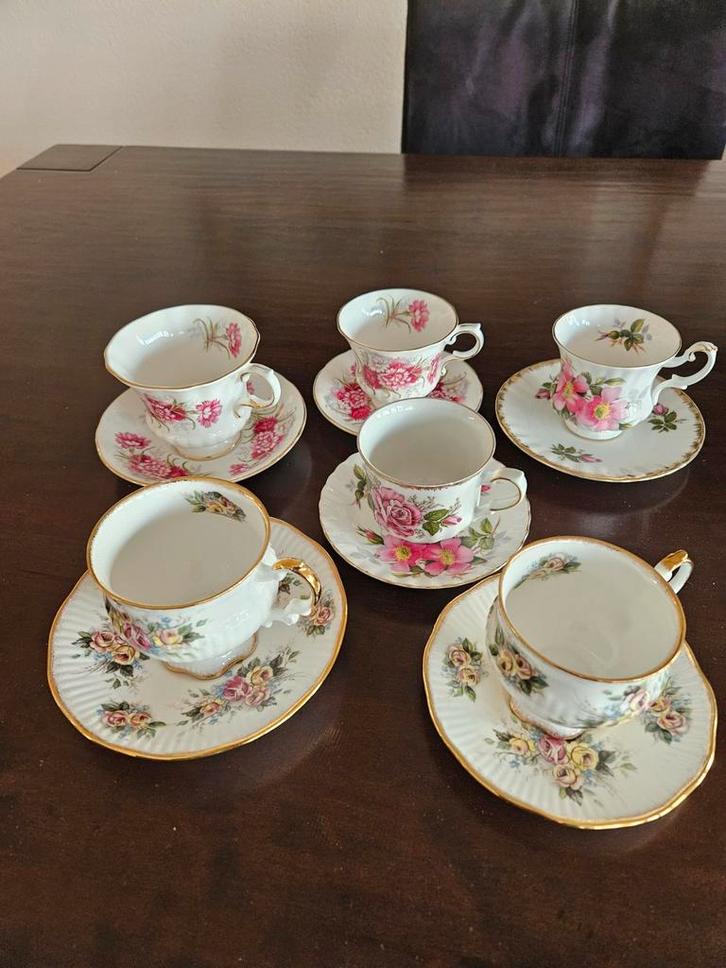 6 Klassieke Kop en Schotels - Elizabethan, Royal Albert..., Huis en Inrichting, Keuken | Servies, Ophalen of Verzenden