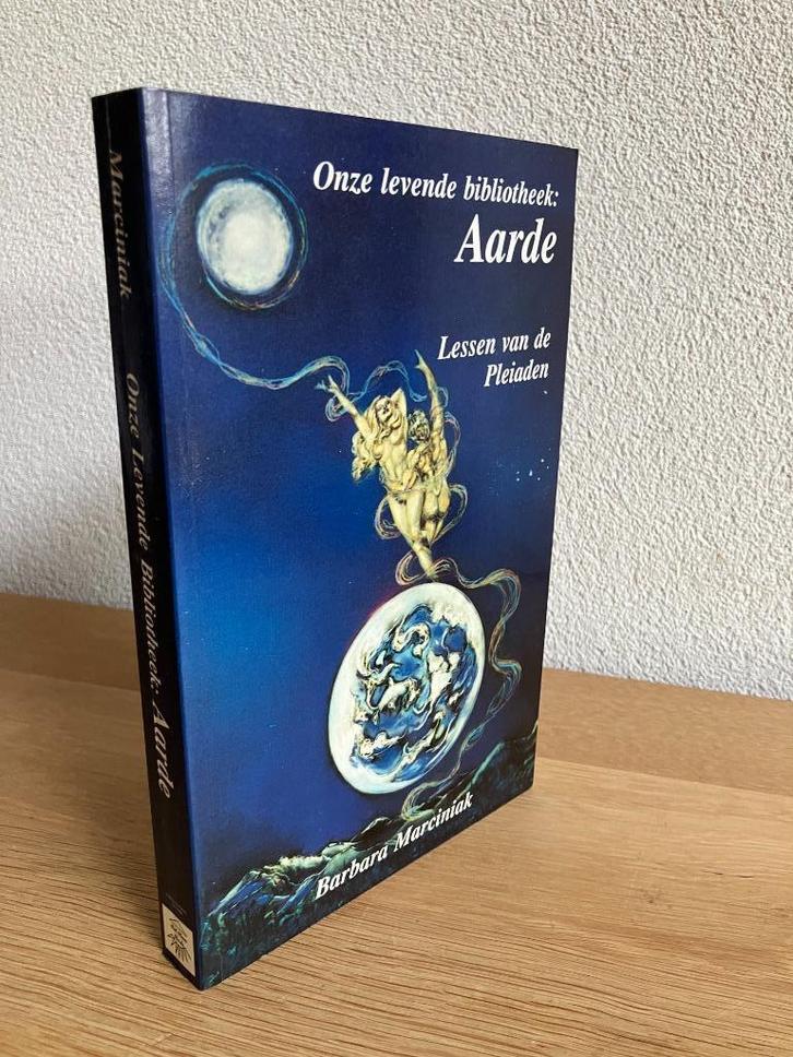 Onze levende Bibliotheek Aarde (Barbara Marciniak) 1996, Boeken, Esoterie en Spiritualiteit, Zo goed als nieuw, Achtergrond en Informatie