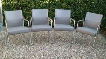 Bruce eetkamerstoelen. Leren stoelen met wieltjes. beschikbaar voor biedingen