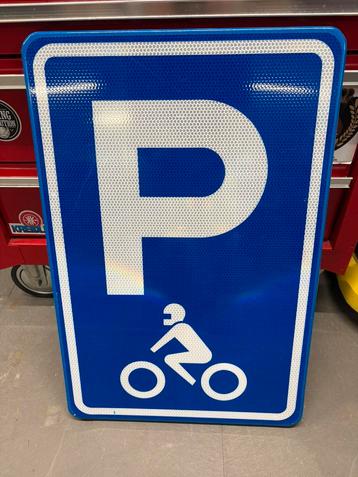 Parkeerbord motor beschikbaar voor biedingen