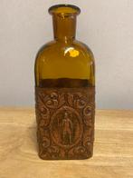 Geel bruine glazen fles met decoratieve hoes, Minder dan 50 cm, Glas, Ophalen of Verzenden