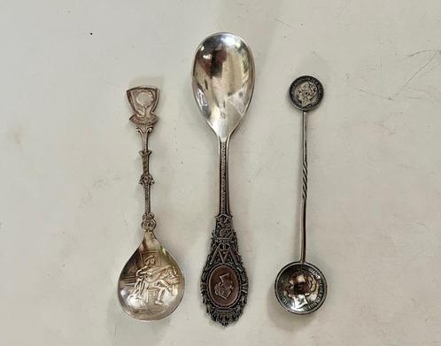 Drie kleine lepels, Antiek en Kunst, Antiek | Bestek, Ophalen of Verzenden