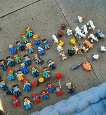 Grote hoeveelheid lego duplo beschikbaar voor biedingen