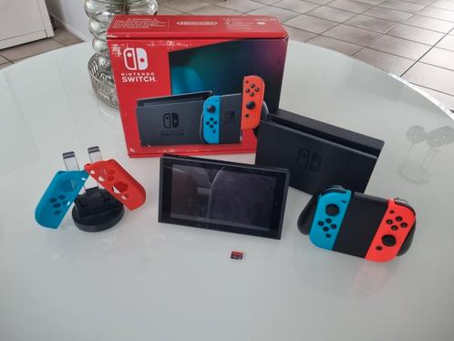 Nintentendo Switch, Spelcomputers en Games, Spelcomputers | Nintendo Switch, Zo goed als nieuw, Met 2 controllers, Ophalen of Verzenden