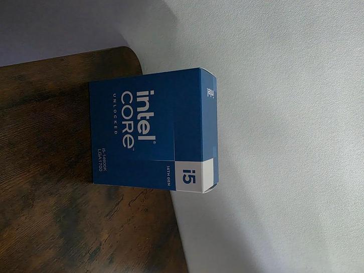 Intel Core i5-14600K - Nieuw & Geseald - Met Bon, Computers en Software, Processors, Nieuw, Overige, 4 Ghz of meer, Ophalen