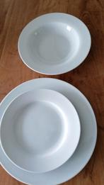 Blokker White Basics Servies - 18 Delig, Ophalen of Verzenden, Zo goed als nieuw, Bord(en), Overige stijlen