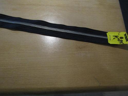 1 x Zwart YKK rits. Zilveren tanden  85 cm, Hobby en Vrije tijd, Naaien en Fournituren, Nieuw, Rits of Sluiting, Ophalen