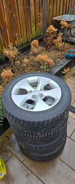 Kia Carens velgen met winterbanden 205/55 R16, Auto-onderdelen, Gebruikt, 16 inch, Banden en Velgen, Personenwagen