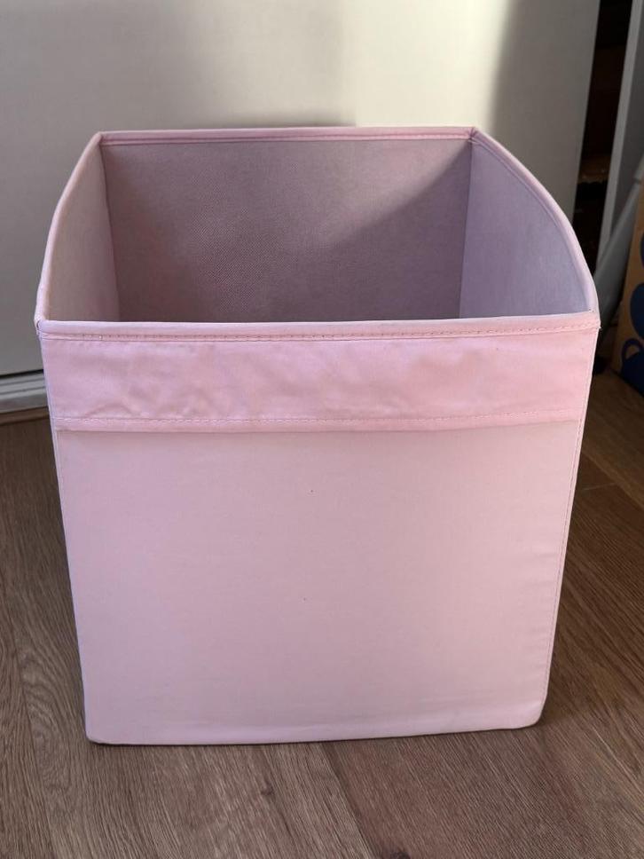 Lichtroze Dröna bak / mand voor Ikea Kallax kast, Huis en Inrichting, Kasten | Boekenkasten, Gebruikt, Minder dan 50 cm, Minder dan 100 cm