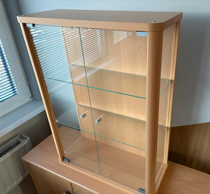 Vitrinekastje hangend beukenkleur, Huis en Inrichting, Kasten | Vitrinekasten, Zo goed als nieuw, Minder dan 100 cm, 50 tot 100 cm