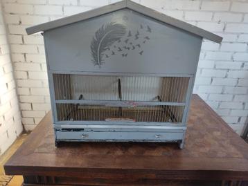 Mooie vogelkooi  beschikbaar voor biedingen