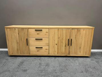 Pavie dressoir 240cm van Henders en Hazel nu €1399,- beschikbaar voor biedingen
