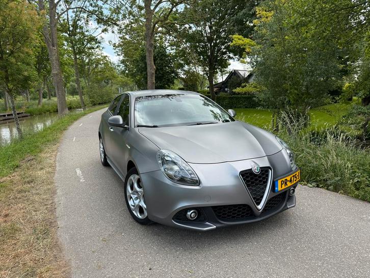 Alfa Romeo Giulietta 1.6 JTDm Super, Auto's, Alfa Romeo, Particulier, Giulietta, Diesel, Euro 6, Hatchback, Automaat, Zilver of Grijs